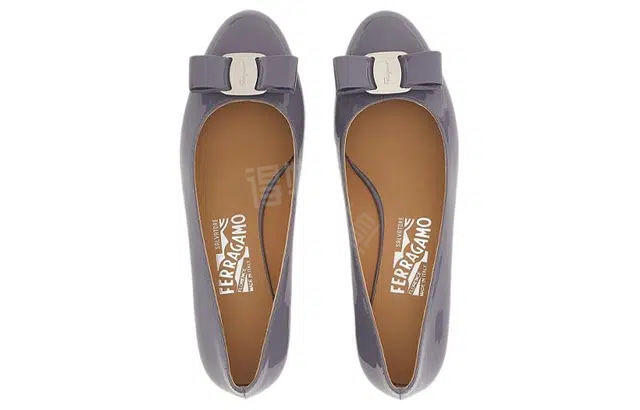 FERRAGAMO Vara 3cm