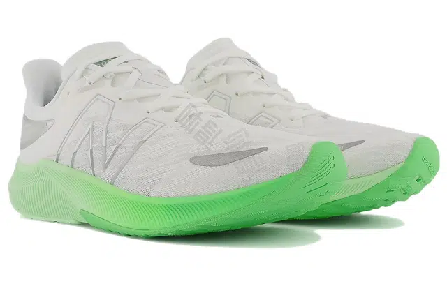 New Balance NB FuelCell Propel v3