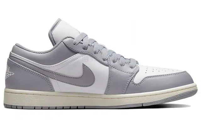 Jordan Air Jordan 1 stealth and white dior