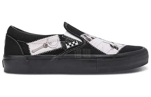 SAILOR MOON x Vans slip-on