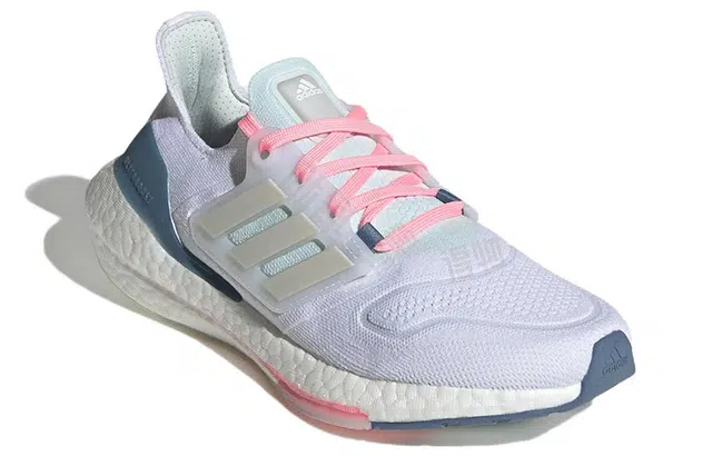 adidas Ultraboost 22