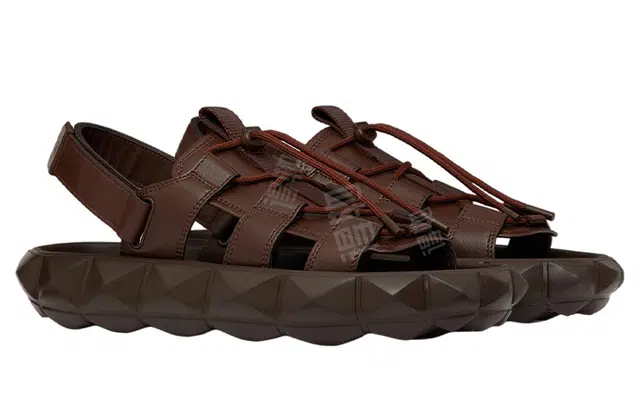 Valentino Roman Stud