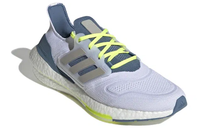 adidas Ultraboost 22