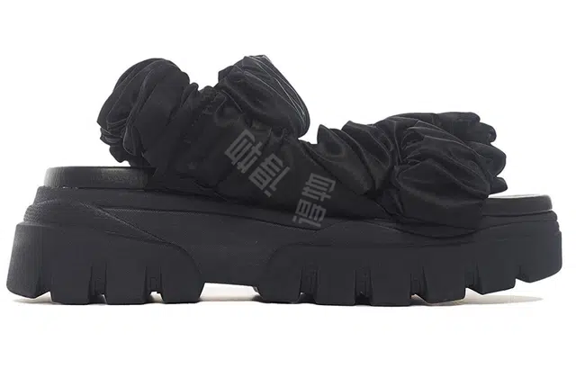LiNing Hiker