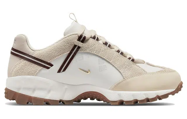 Jacquemus x Nike Nike x JacquemusAir Humara Air Humara LX