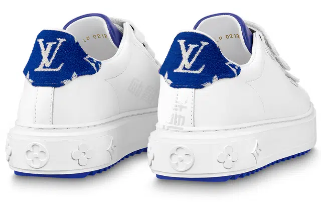 LOUIS VUITTON Time Out