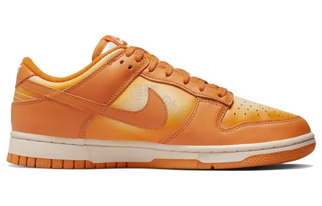 Nike Dunk Low magma orange
