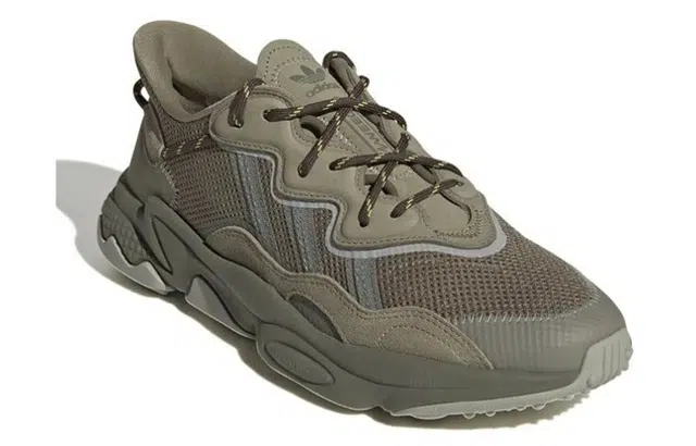 adidas Ozweego