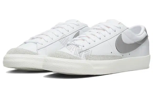 Nike Blazer Low '77