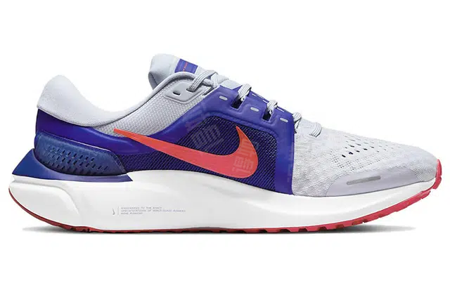 Nike Air Zoom Vomero 16