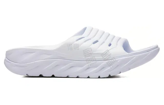 HOKA ONE ONE