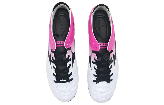 Mizuno Morelia Neo
