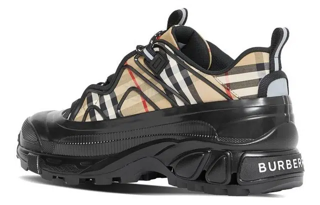 Burberry Arthur