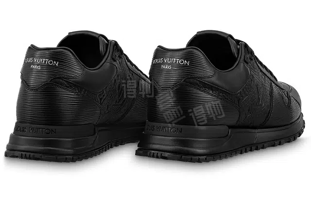 LOUIS VUITTON Run Away