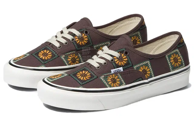 Vans Authentic 44