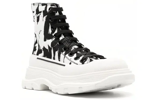 Alexander McQueen Tread Slick