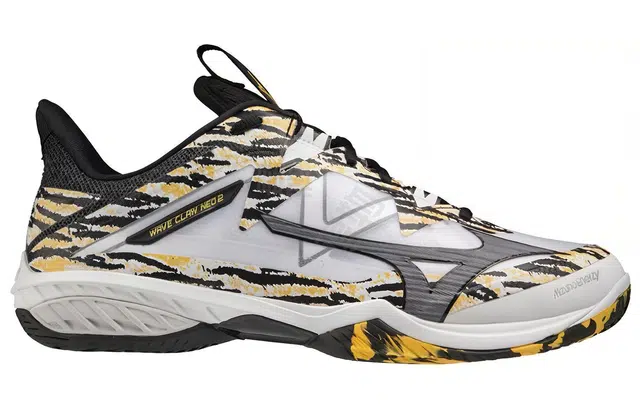 Mizuno Wave Claw Neo