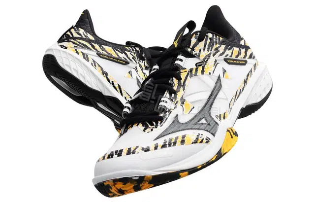 Mizuno Wave Claw Neo