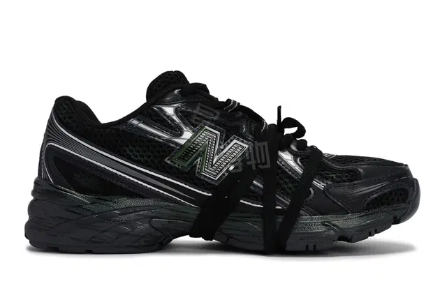 New Balance NB 740 811