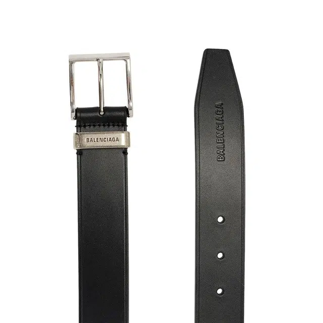 Balenciaga - -
