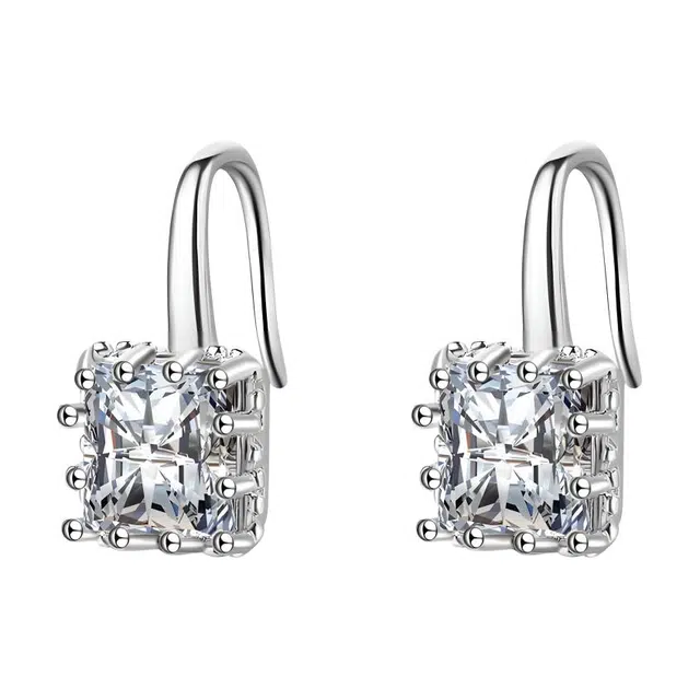 前方大荒野 小方糖璀璨闪亮轻奢高级感时尚小众设计日常通勤百搭精致小巧时髦气质 锆石 耳环 女款