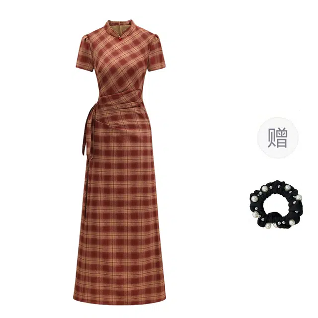 雾闪闪 通勤简约舒适百搭短袖连衣裙 女款