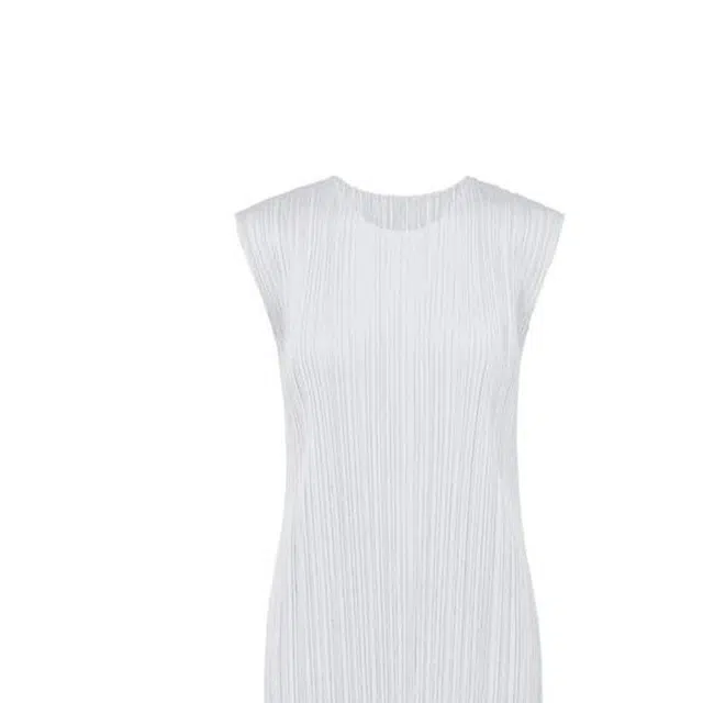PLEATS PLEASE ISSEY MIYAKE