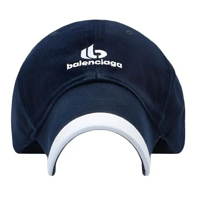Balenciaga -
