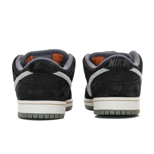 Nike Dunk SB "Dust Noir"
