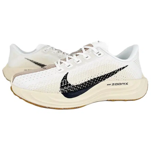 Nike Pegasus Plus