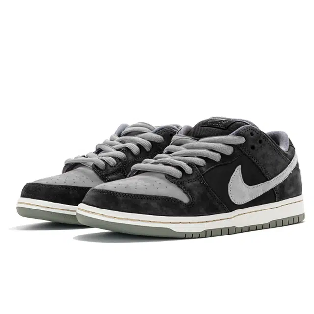 Nike Dunk SB "Dust Noir"