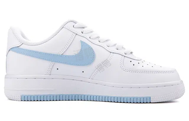 Nike Air Force 1 Low "Triple White"