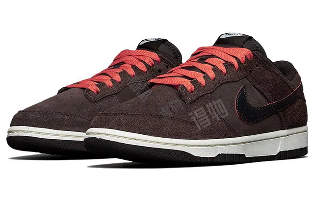 Nike Dunk Low "Baroque Brown"