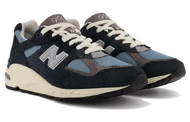 New Balance Teddy MadeNB 990 V2