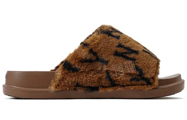 MLB Chunky Mound Fur Monogram