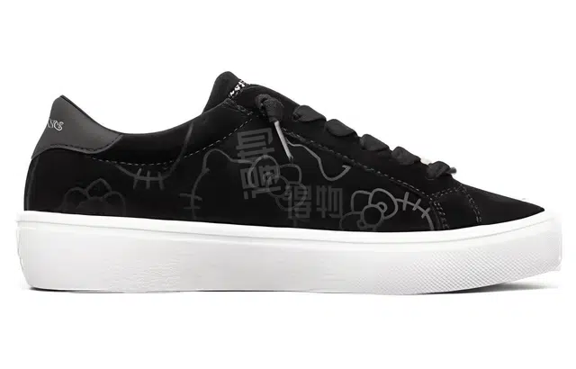 Hello Kitty x Skechers goldie 2.0