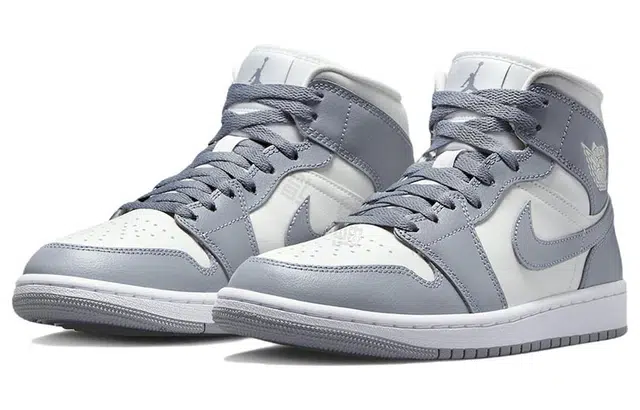 Jordan Air Jordan 1 mid "grey sail" dior2.0