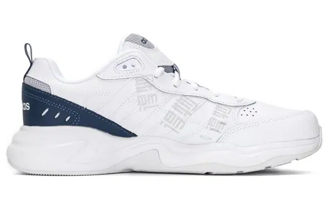adidas neo Strutter