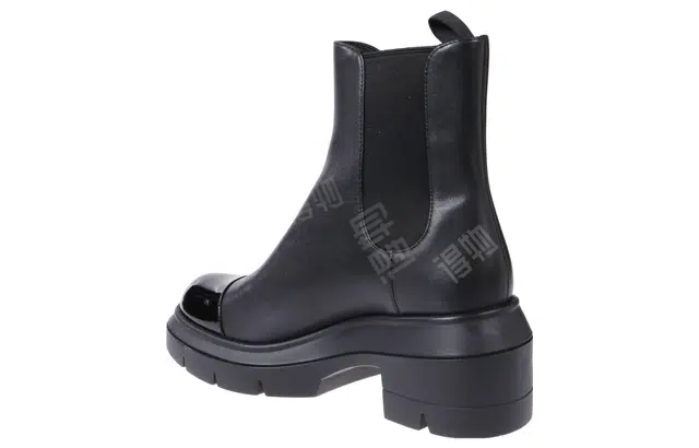 Stuart Weitzman