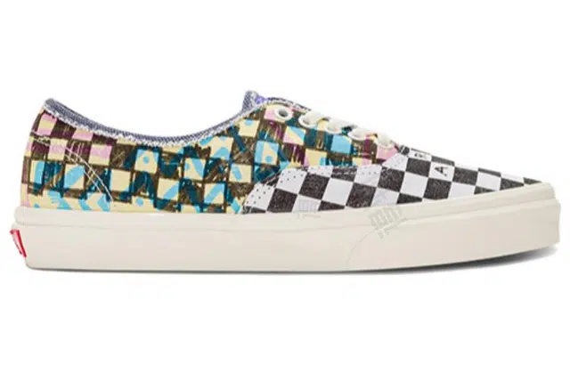 Stranger Things x Vans Authentic