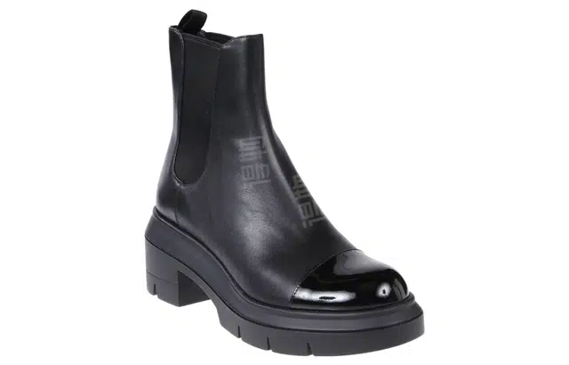 Stuart Weitzman