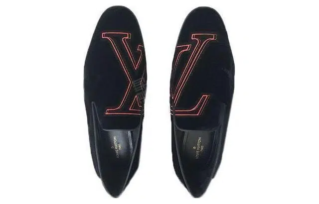 LOUIS VUITTON Club