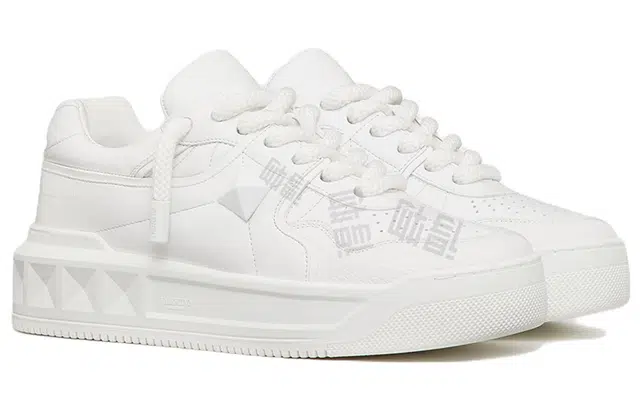 Valentino One Stud