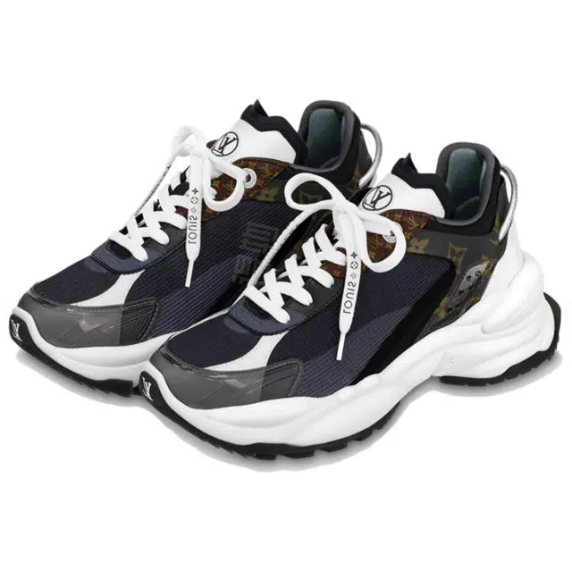 LOUIS VUITTON Run 55