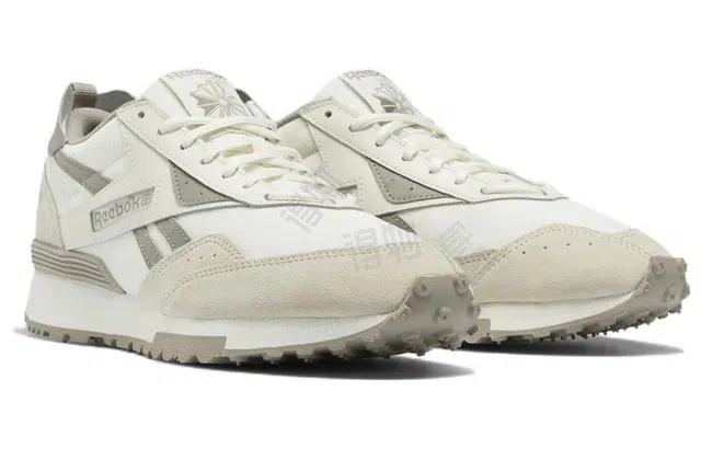 Reebok LX2200
