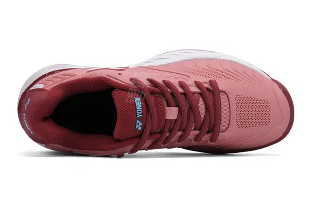 YONEX
