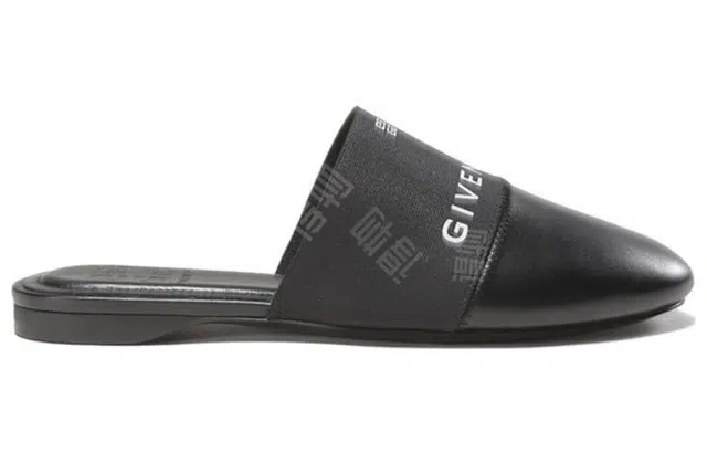 GIVENCHY