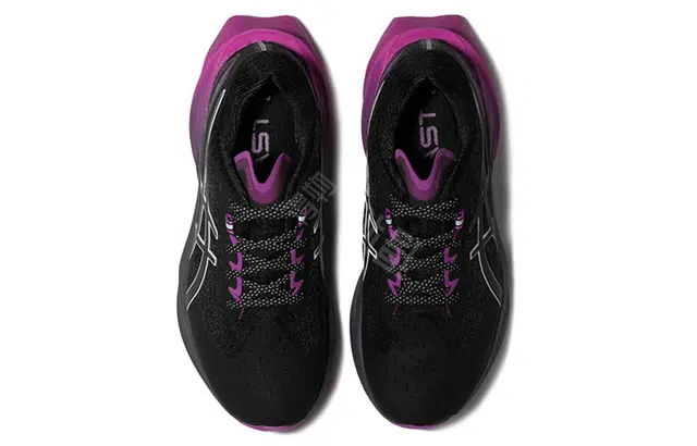 Asics Novablast 3 Lite-Show