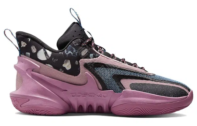 Nike Cosmic Unity 2
