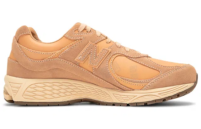 New Balance NB 2002R